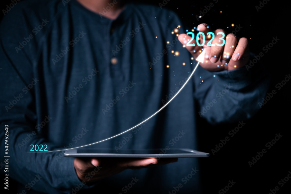Aufkleber man hand point on target arrow year 2023