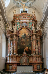 Fototapeta na wymiar interior view of the St. Catherine's Church and Mausoleum in downtown Graz