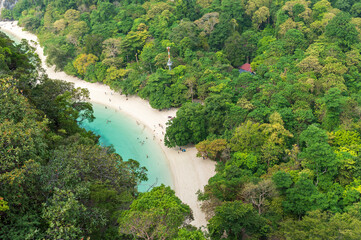 Fototapeta na wymiar Aerial view of Hong Island blue lagoon and white beach view point 360 degree from top observation deck of the hill in Krabi, Thailand is famous attractions.tourists's destination place