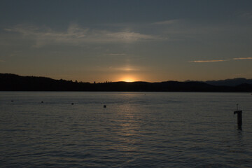 tramonto sul lago di Varese