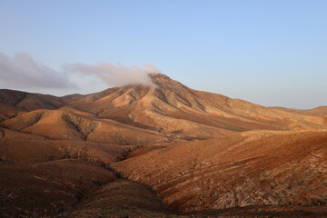 Fototapeta na wymiar View in the mountain of Hendida to Fuerteventura