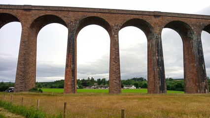 Eisenbahnviadukt Culloden Viaduct bei Inverness in Schottland	