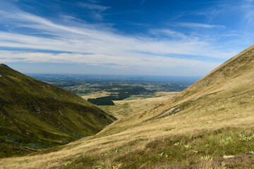 Fototapeta na wymiar Montagne de Sancy-à Auvergne-France-et autour