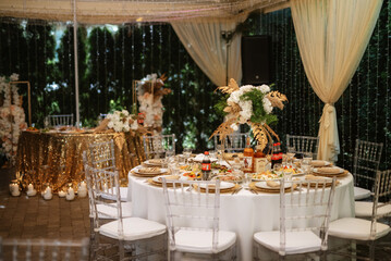Banquet hall for weddings, banquet hall with atmospheric decor