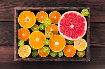 A pile of citrus fruit slices