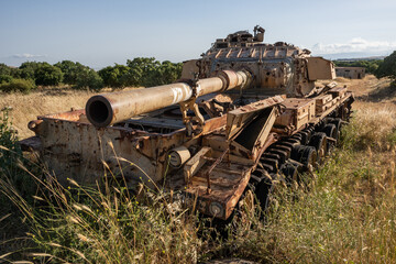 Fototapeta na wymiar Abandoned tank on the Golan Heights