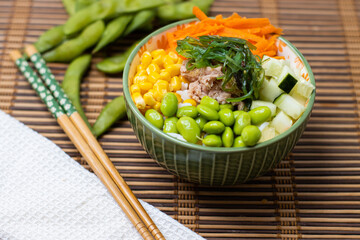 Poke with tunna and veggies