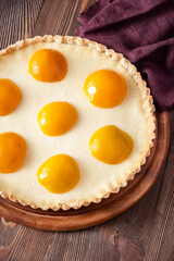 Peach tart with mascarpone cream