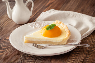 Peach tart with mascarpone cream