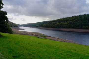 Fototapeta premium Much needed rain clouds gather over Ladybower reservoir.