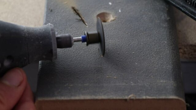 wood carving grooving with dremel