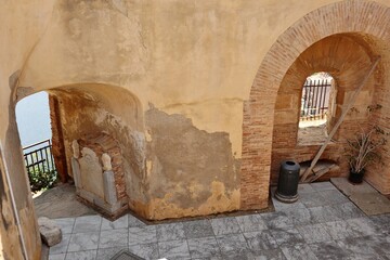 Scilla - Cortile superiore di Castello Ruffo