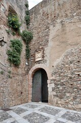 Fototapeta na wymiar Scilla - Entrata di Castello Ruffo