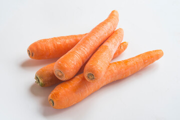 fresh carrots without the green stem
