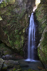 Fototapeta na wymiar 四国高知県大豊町梶ケ森にある日本の滝百選の一つ「龍王の滝」