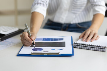 Analysis of business financial reports and marketing strategies. Accounting and Financial Planning