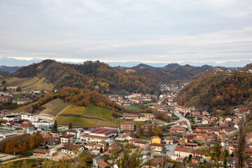 Fototapeta premium Vezza d' Alba (CN), Italy - November 19, 2022: Vezza d' Alba village and landscape, Vezza d' Alba, Cuneo, Piedmont, Italy.