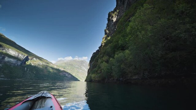 Kayaking in Geiranger 