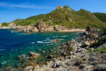 La spiaggia di Cala Faa e la sua costa