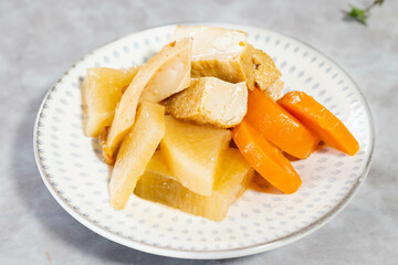 大根と厚揚げの煮物