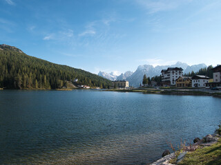 Fototapeta premium Afternoon walk in autumn around Misurina lake, Dolomites, Italy