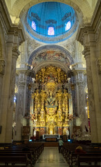 Fototapeta na wymiar Main nave towards the high altar of the Iglesia Colegial del Divino Salvador, Seville