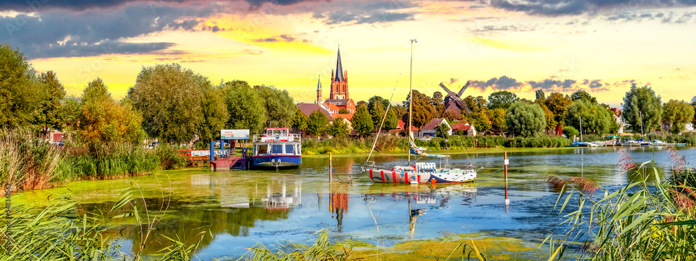 Wall mural Heilig Geist Kirche und Bockwindmühle, Werder, Havel, Brandenburg, Deutschland	