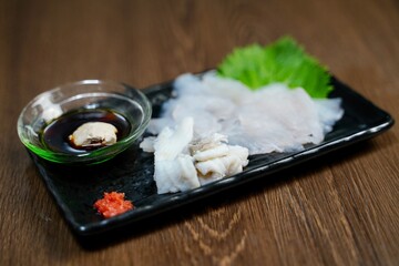 カワハギの刺身