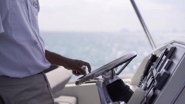 Capitan Navegando Yate Leopard 51 Catamarans