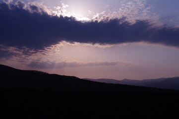 Obraz premium Mountain landscape with beautiful sunlight
