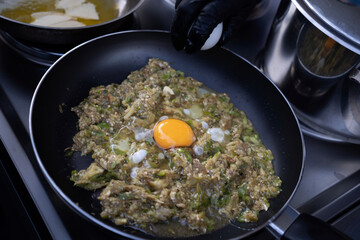 Roasting eggplant with hot pepper