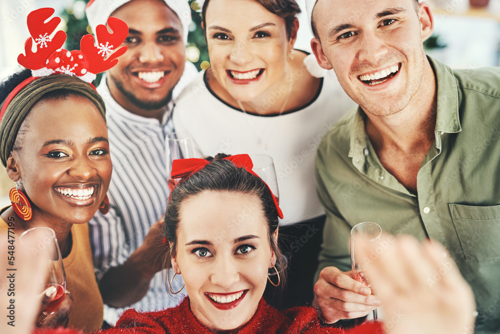 Wall mural selfie, christmas and business people, office team and celebration together. portrait staff group, f