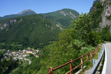 Fototapeta na wymiar Mountain landscape at Pieve di Cadore, on the cycleway