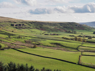 Obraz premium The ruins of the kilns of the East Rosedale Mines on the Rosedale Ironstone Railway, North York Moors National Park, UK
