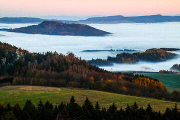Mgła w górach stołowych