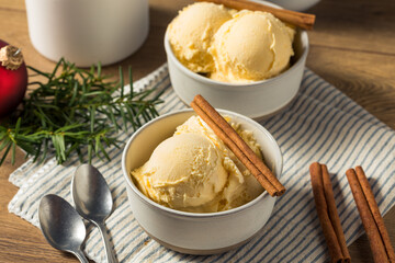 Homemade Christmas Eggnog Ice Cream