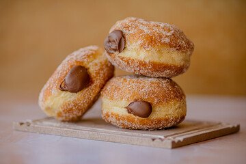 donuts with icing sugar