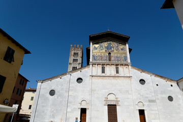 Fototapeta na wymiar Roman Catholic basilica church of San Frediano . Lucca, Italy