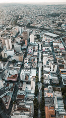 Fototapeta premium Belo Horizonte Centro Minas Gerais Cidade Capital Metrópole Brasil Brasileira Paisagem Urbana Estação Trem Uai Vias Ruas Avenidas Praça Edifício Prédio Grafite Arte Arquitetura Engenharia Viagem