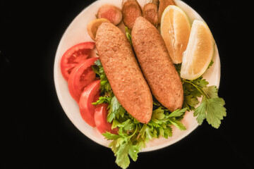 Antakya Oruk Meatballs ( Kibbeh)
Stuffed balls with minced meat and walnuts