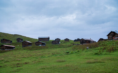 Obraz premium Misty mountains and old village houses. Village life and nature landscapes. North black sea, Camlihemsin, Sal plateau, Turkey.