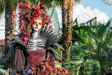 Fototapeta premium sculpture of a woman dressed for the Day of the Dead holiday