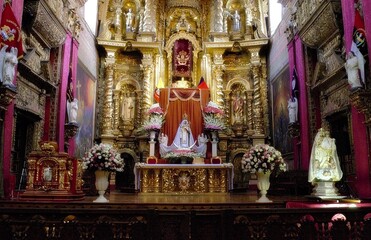 Fototapeta premium iglesia la merced quito