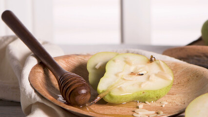Tasty pears with honey and nuts
