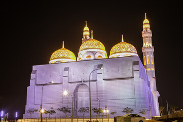 Fototapeta na wymiar White Mosque, Muscat, Oman