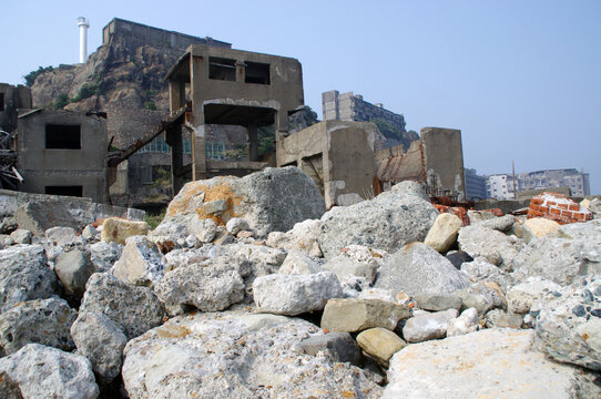 軍艦島または端島(長崎県)