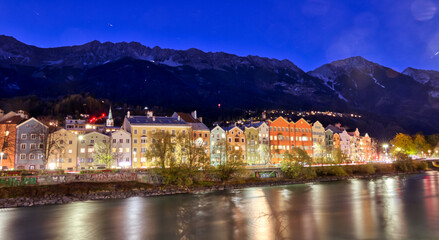 Fototapeta na wymiar Innsbruck night