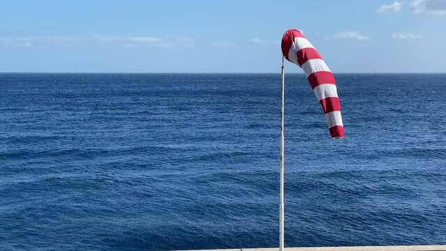 Windsack an Hafenpier