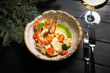 rice with shrimps and wine