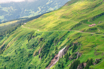 Grindelwald First im Berner Oberland in der Schweiz. Beeindruckendes Alpenpanorama in den Schweizer Bergen.